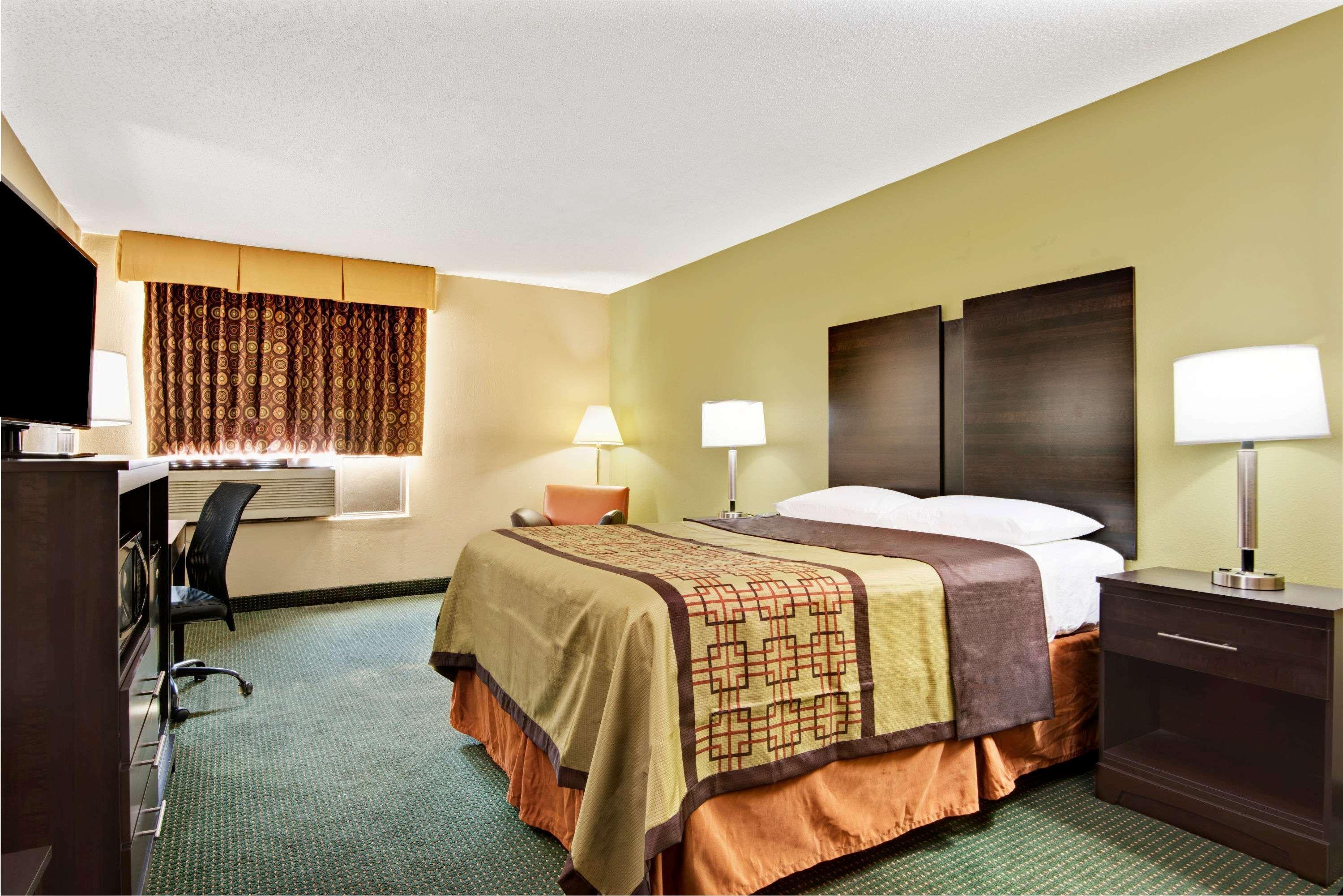Hotel Super 8 By Wyndham Raleigh North East Exterior foto