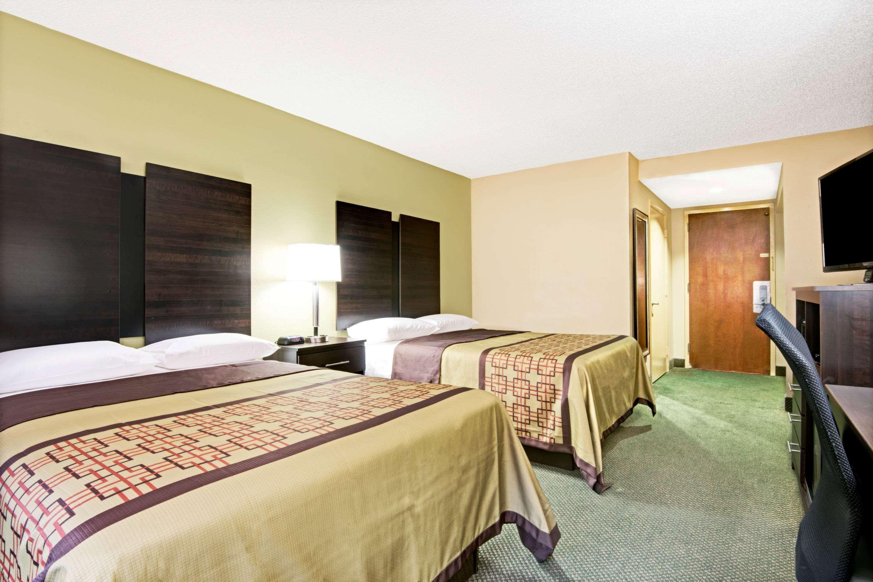 Hotel Super 8 By Wyndham Raleigh North East Exterior foto